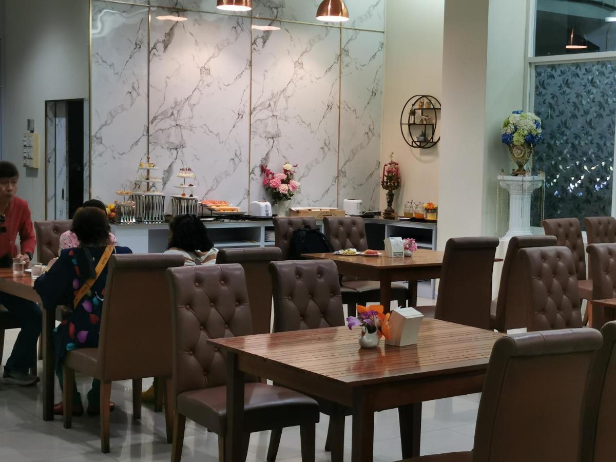 Morakot Twin Chumphon Hotel Exterior foto