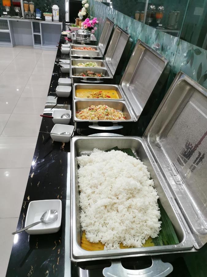 Morakot Twin Chumphon Hotel Exterior foto