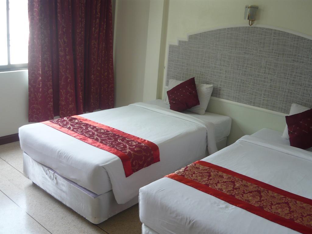 Morakot Twin Chumphon Hotel Cameră foto