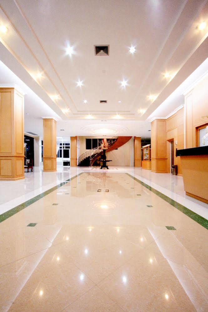 Morakot Twin Chumphon Hotel Exterior foto