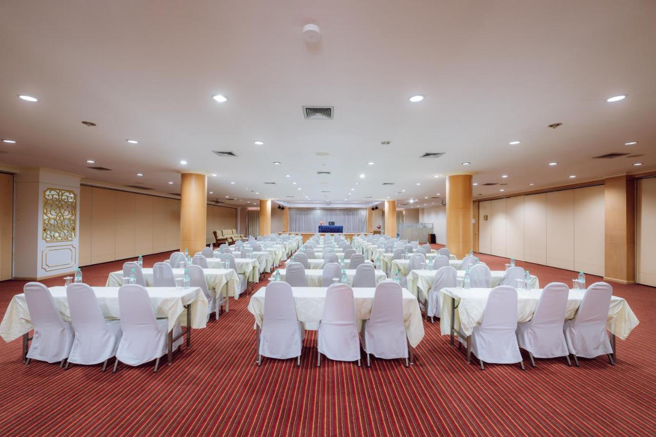 Morakot Twin Chumphon Hotel Exterior foto